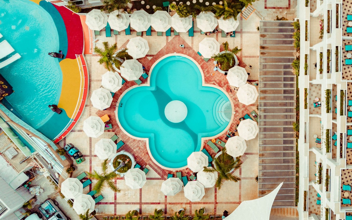 Cancun all-inclusive resort pool