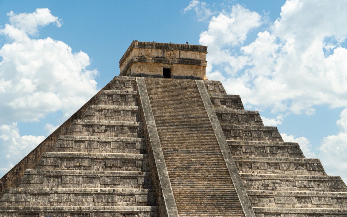 Sicht auf Chichen Itza von der Luft