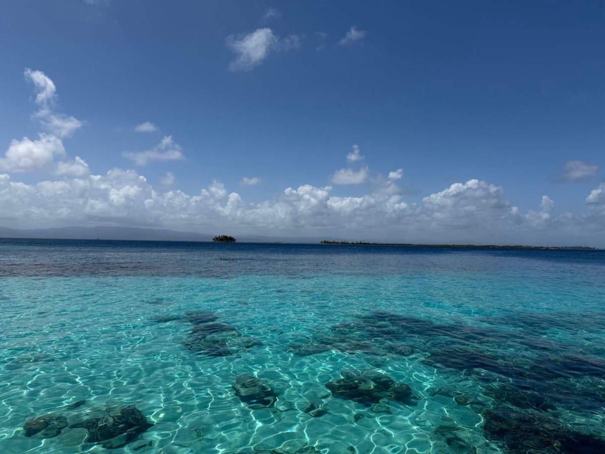 坎昆郊外海景與天空