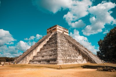 7 Amigos de Cancún: Ruinas, Cenotes y Rituales Milenarios