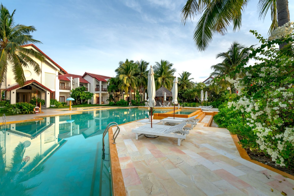 Isla Mujer resort villa: luxury villa on the beach