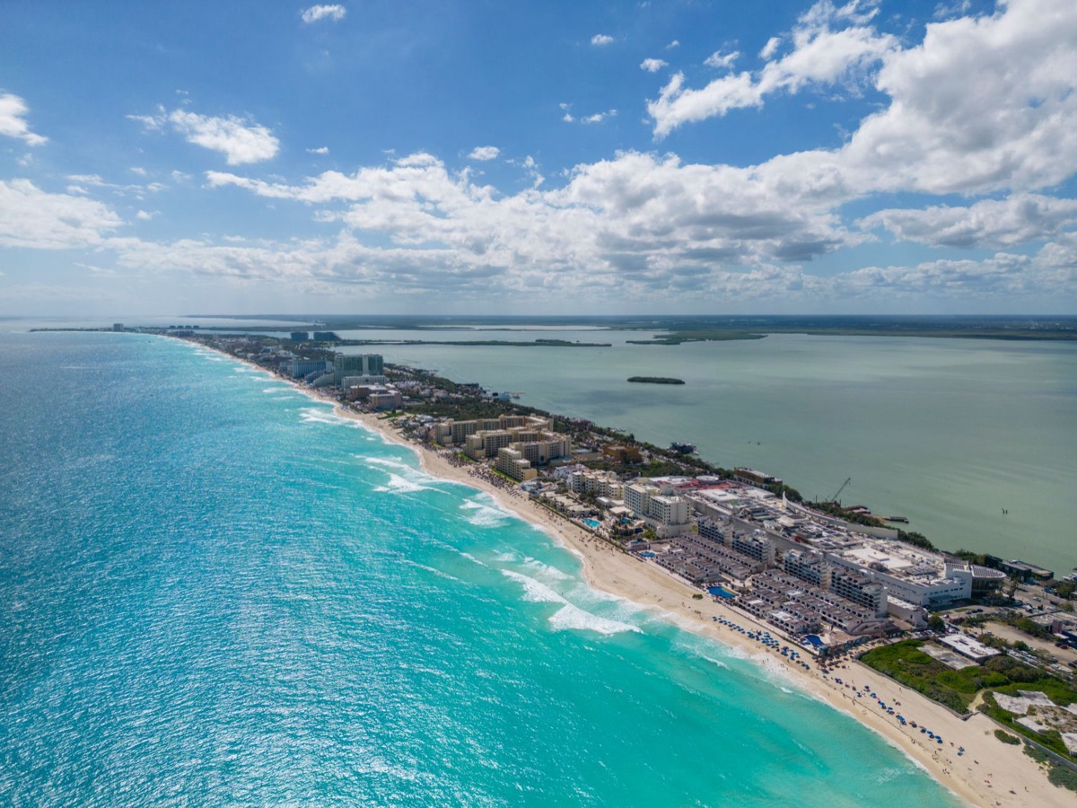 Melody Maker Cancun hotel john exterior