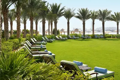 Adult only resort selection: Service quality comparison